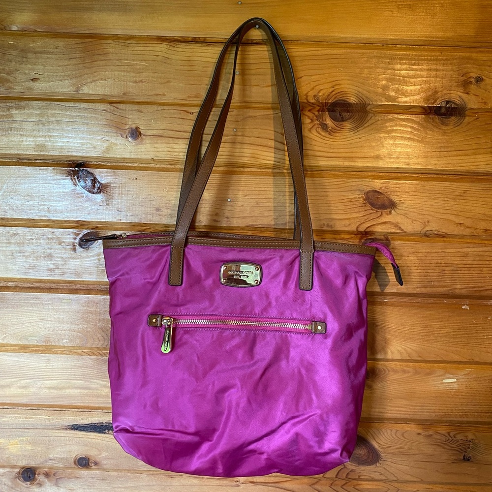 Michael Kors Pink and Brown Tote Bag with Elegant Design